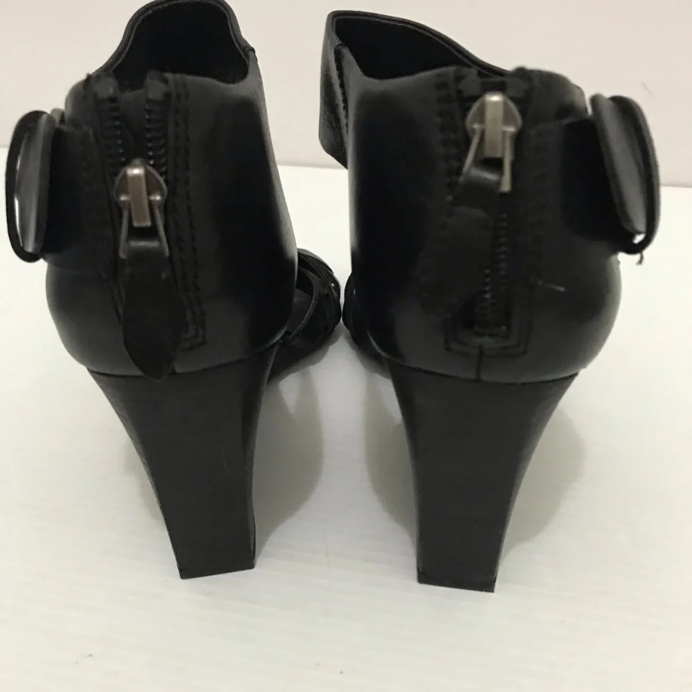 Via Spiga Black Wedge Sandals Size 8.5M